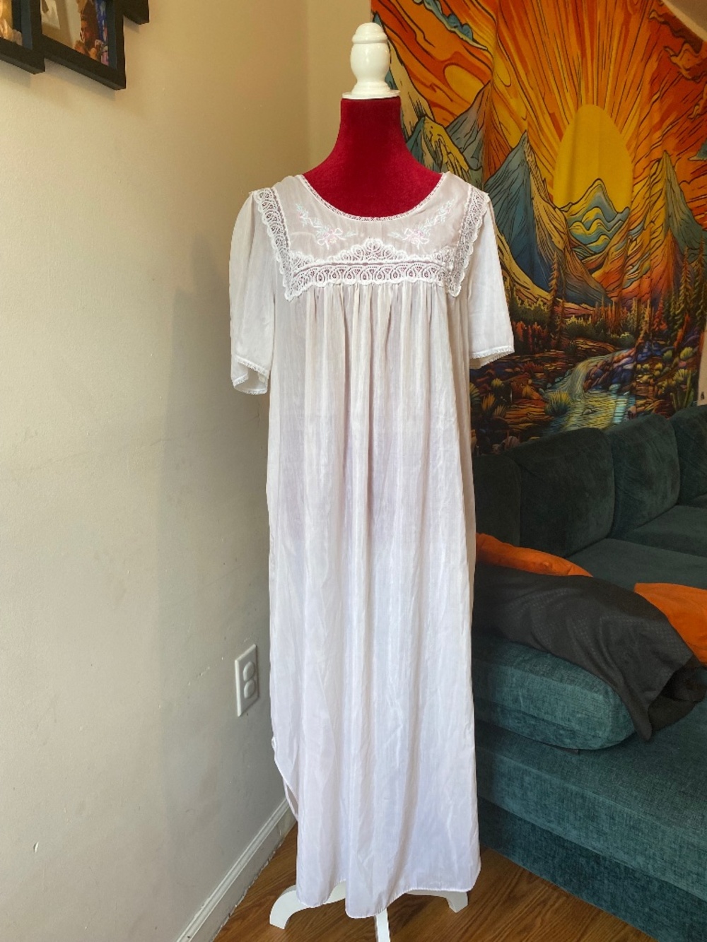 vintage Barbizon nightgown